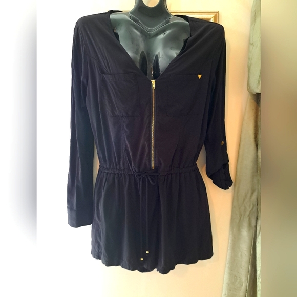 GUESS one peice Romper Jumper Shorts bottom long sleeve top. Size Medium - Picture 4 of 7